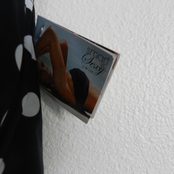 Tankini top, b/w polka dot NWT - Picture 4 of 6